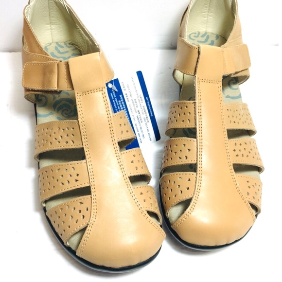 Propet Unisex-Adult Propet  April Fisherman Beige Leather Sandals Oyster 9M